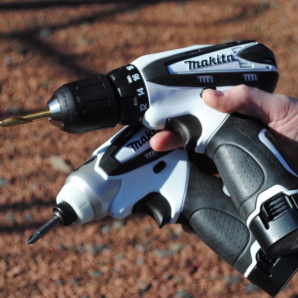 20V Brushless Impact Driver Kit